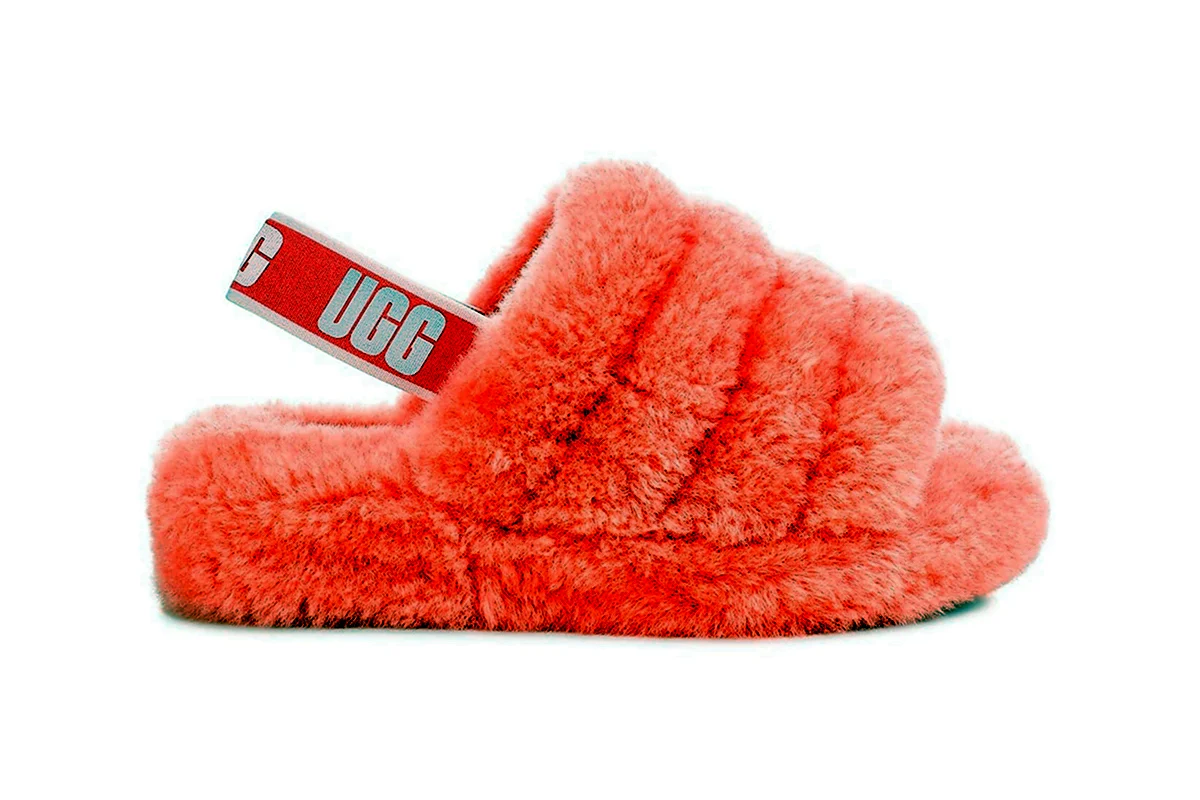 UGG мохнатые сандали
