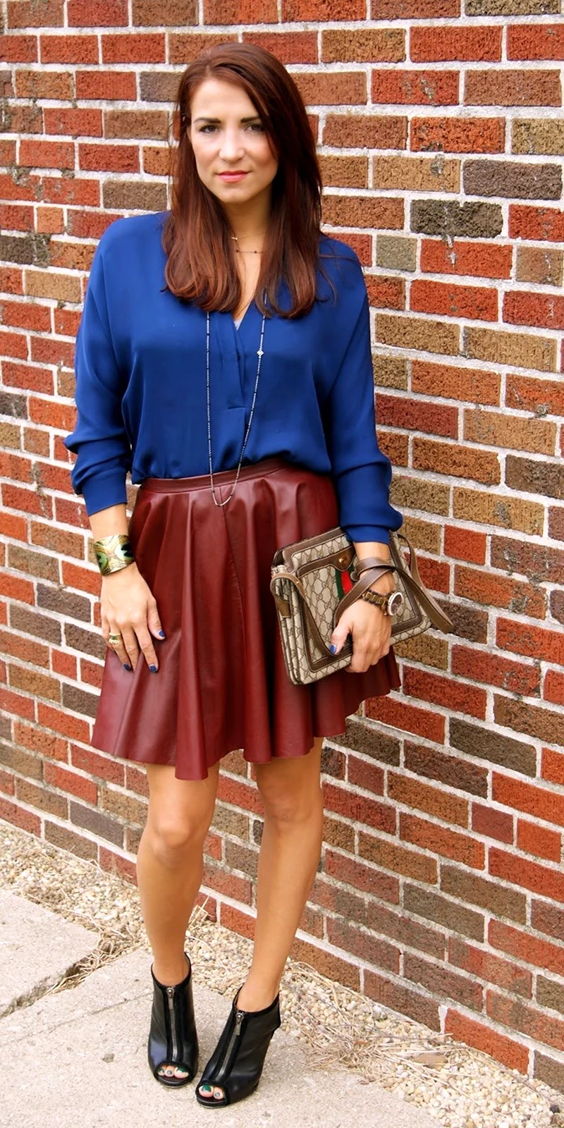 Бордовая кожаная юбка