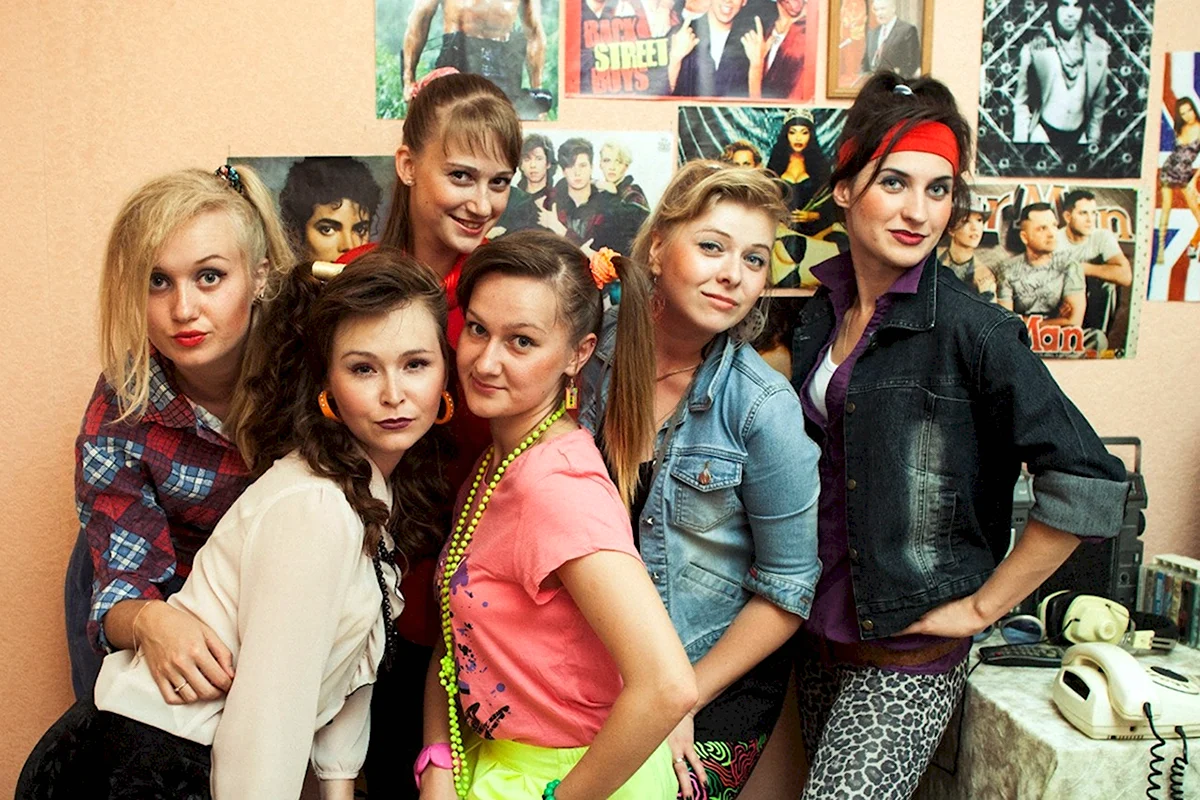 Мода 90е в России