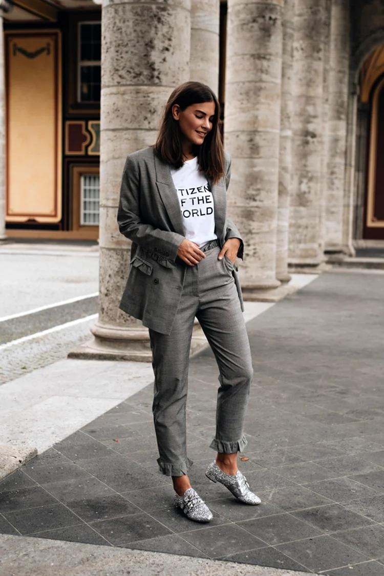 Брюки с лоферами женские