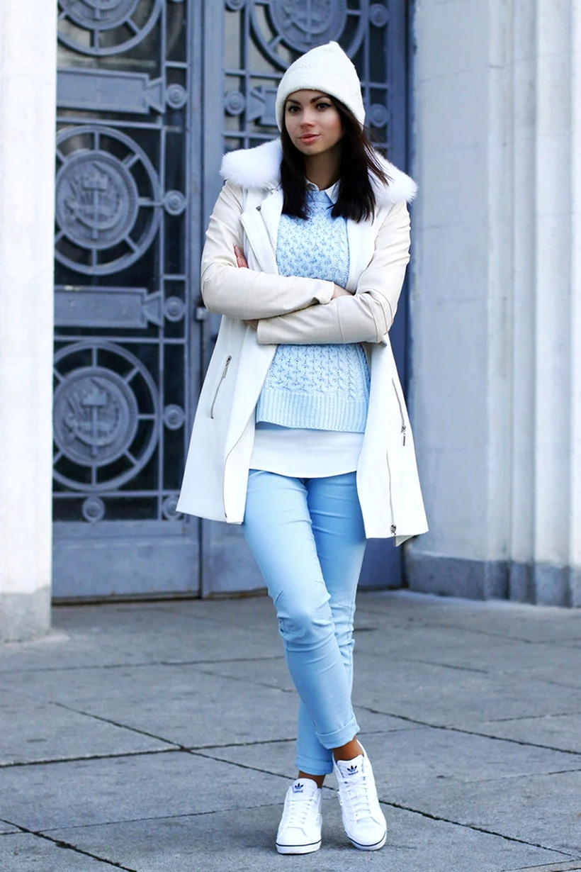 Образы с белым пуховиком