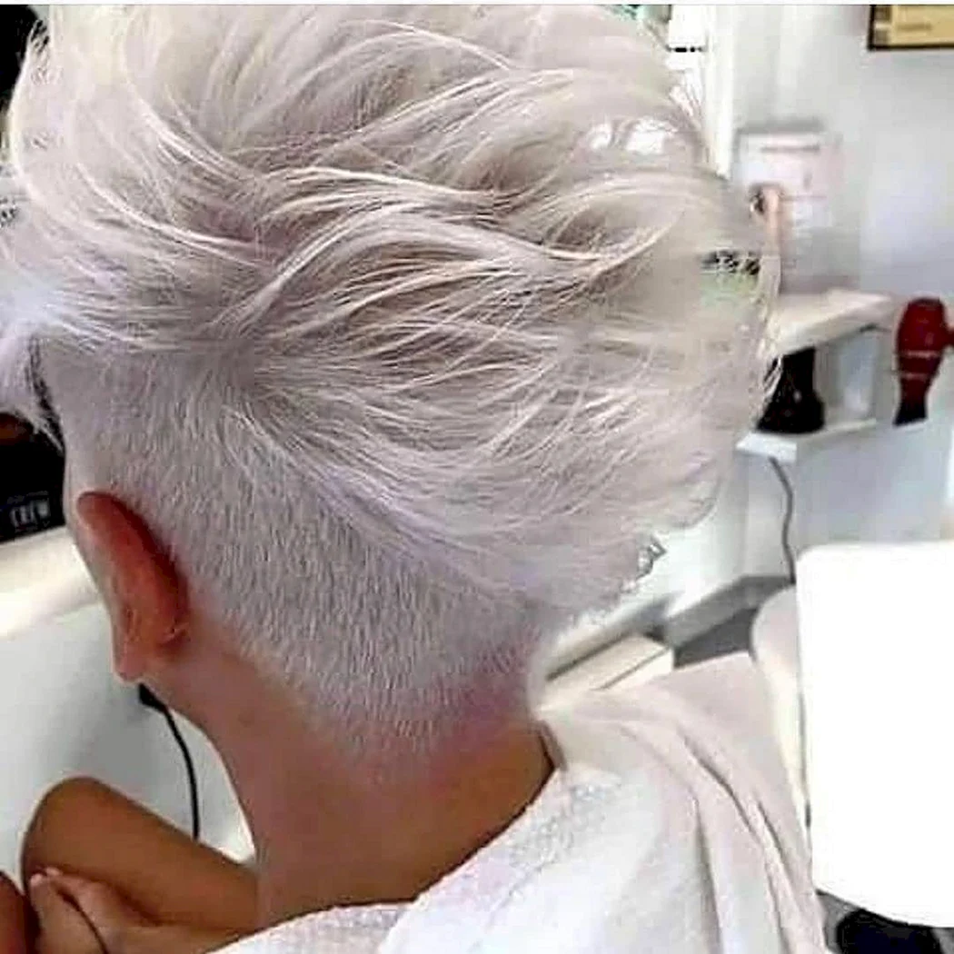 Жемчужный блонд Пикси