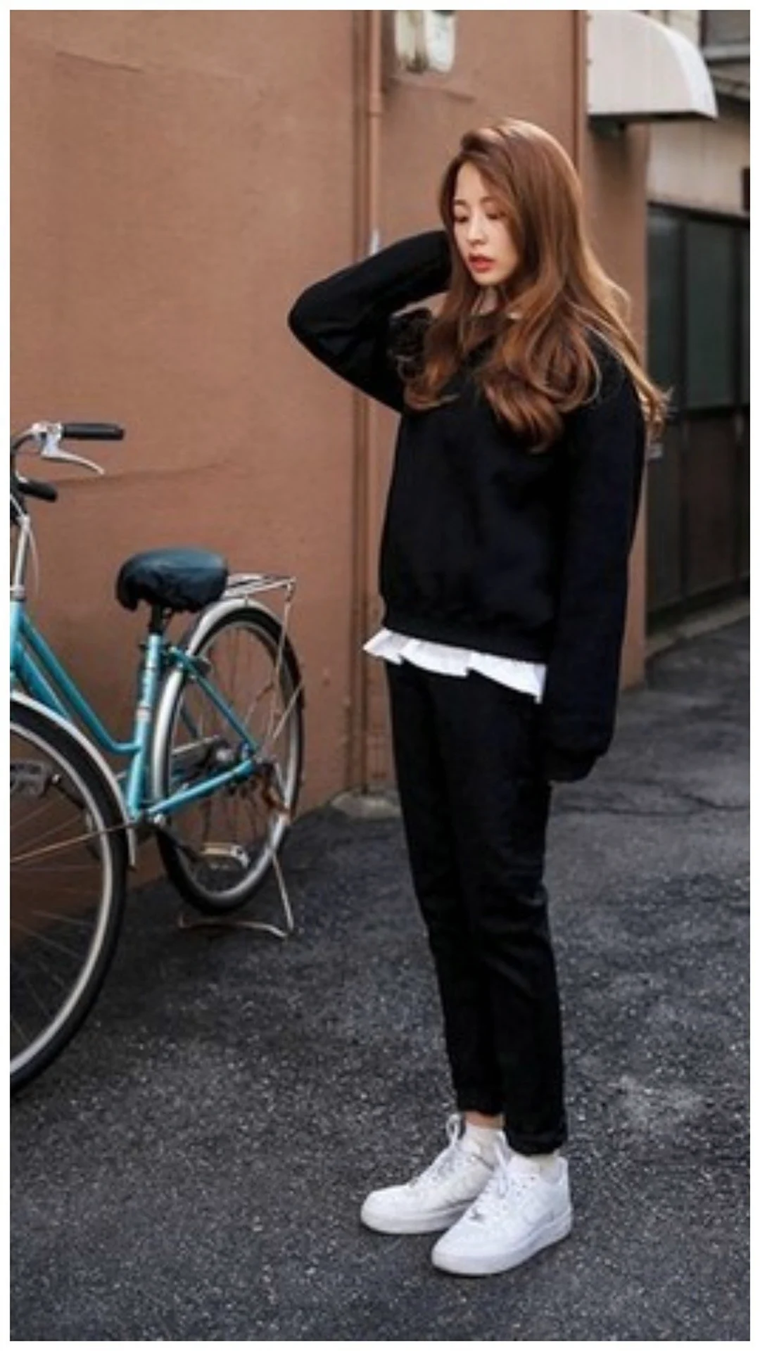 Черный свитшот с брюками