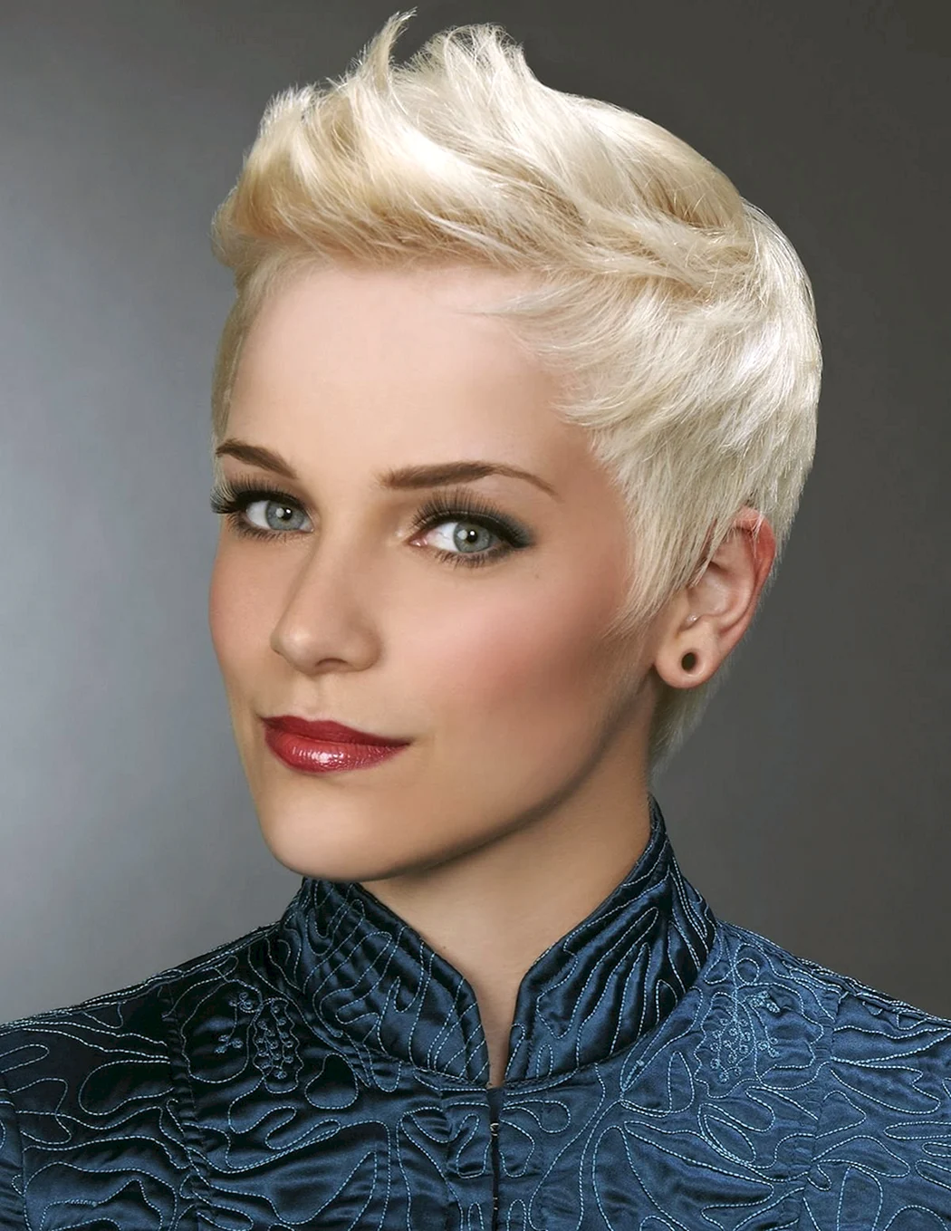 Стрижка каприз Долорес Кондрашова