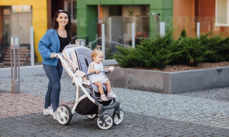 Особенности конструкций прогулочных колясок