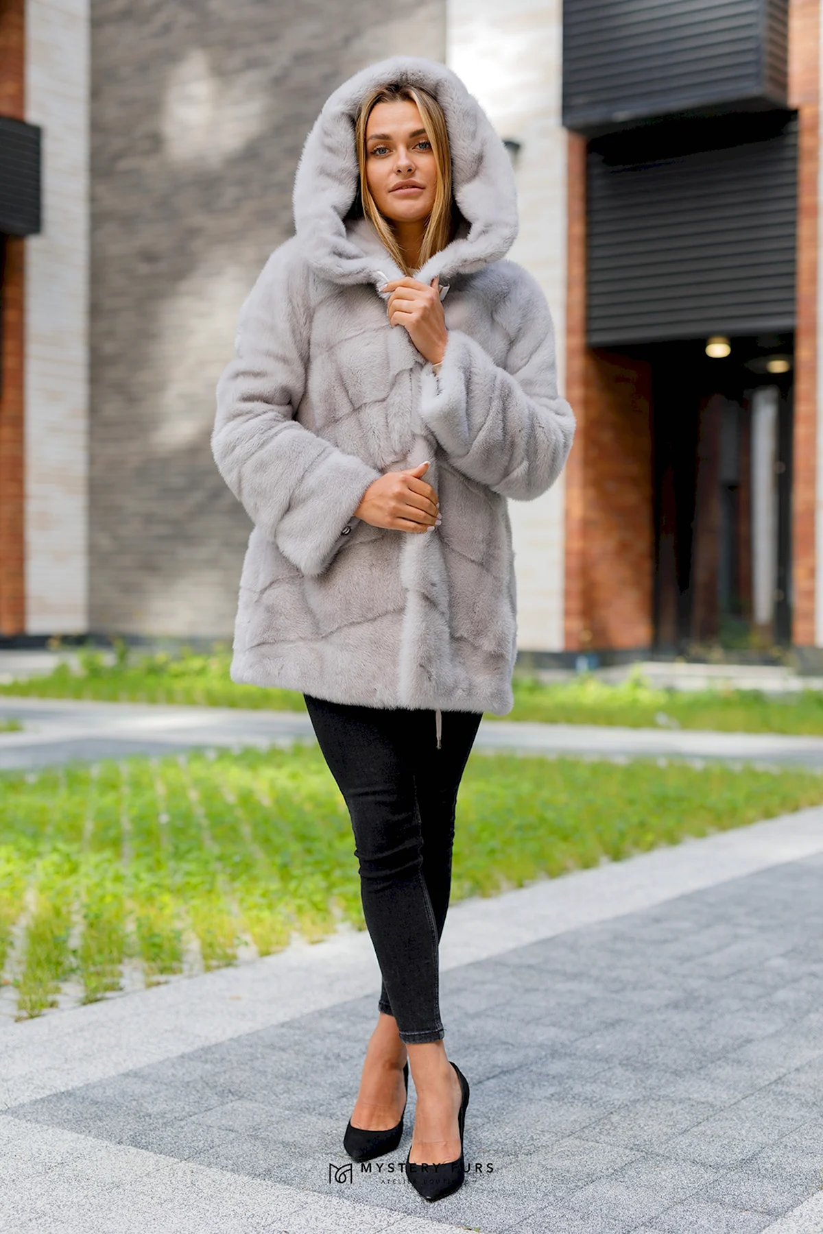 Голубая норка автоледи