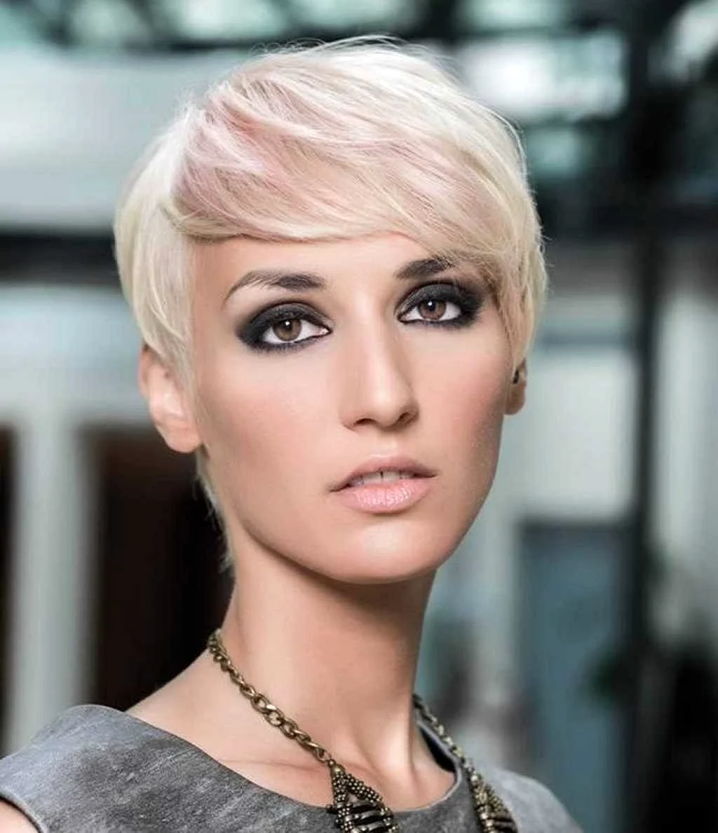 Пепельный блонд короткая стрижка