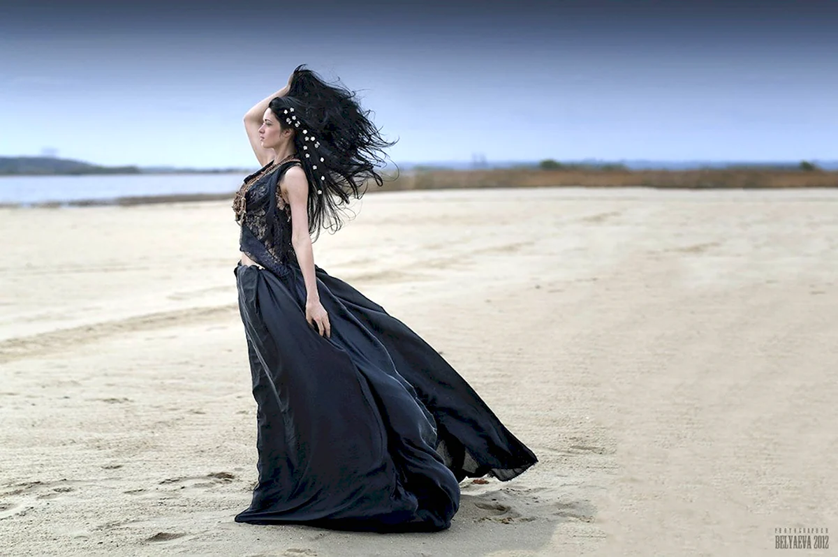 Платье на ветру