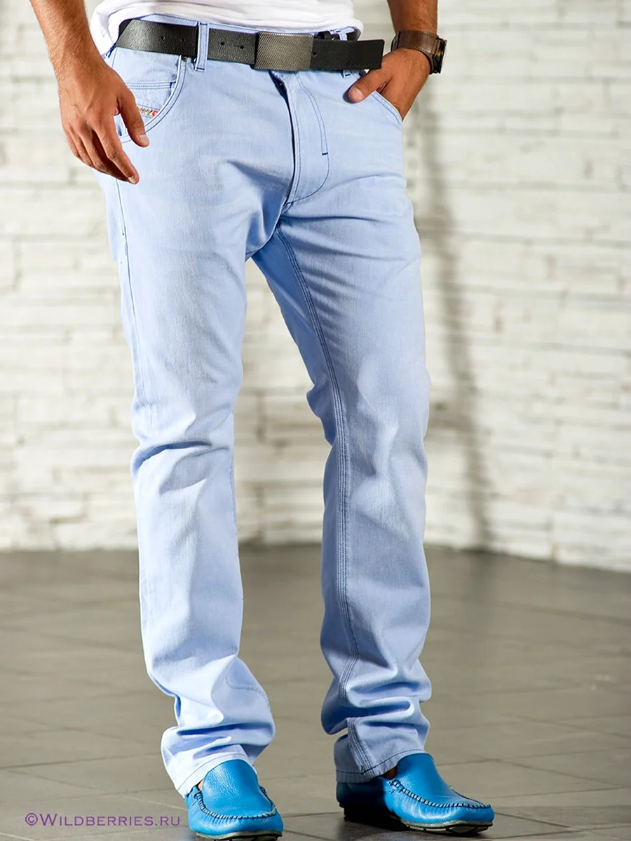 Мужские джинсы бледно голубого цвета