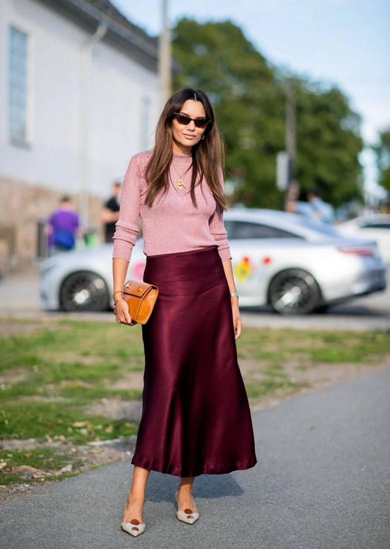 Атласная юбка миди стрит стайл