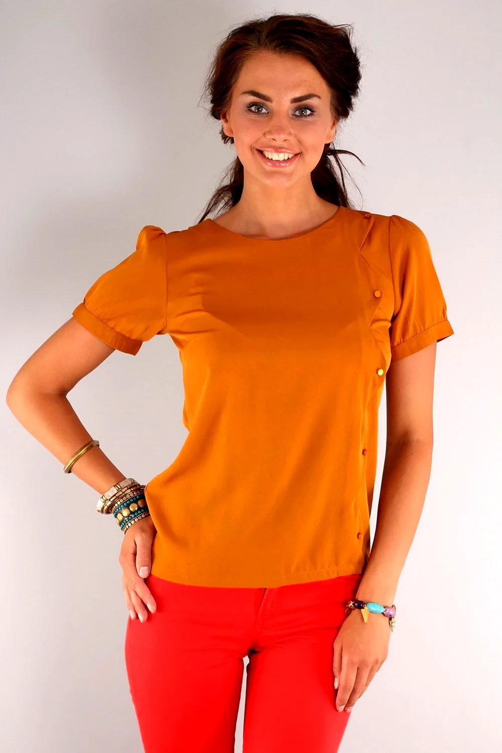 Оранжевая блузка