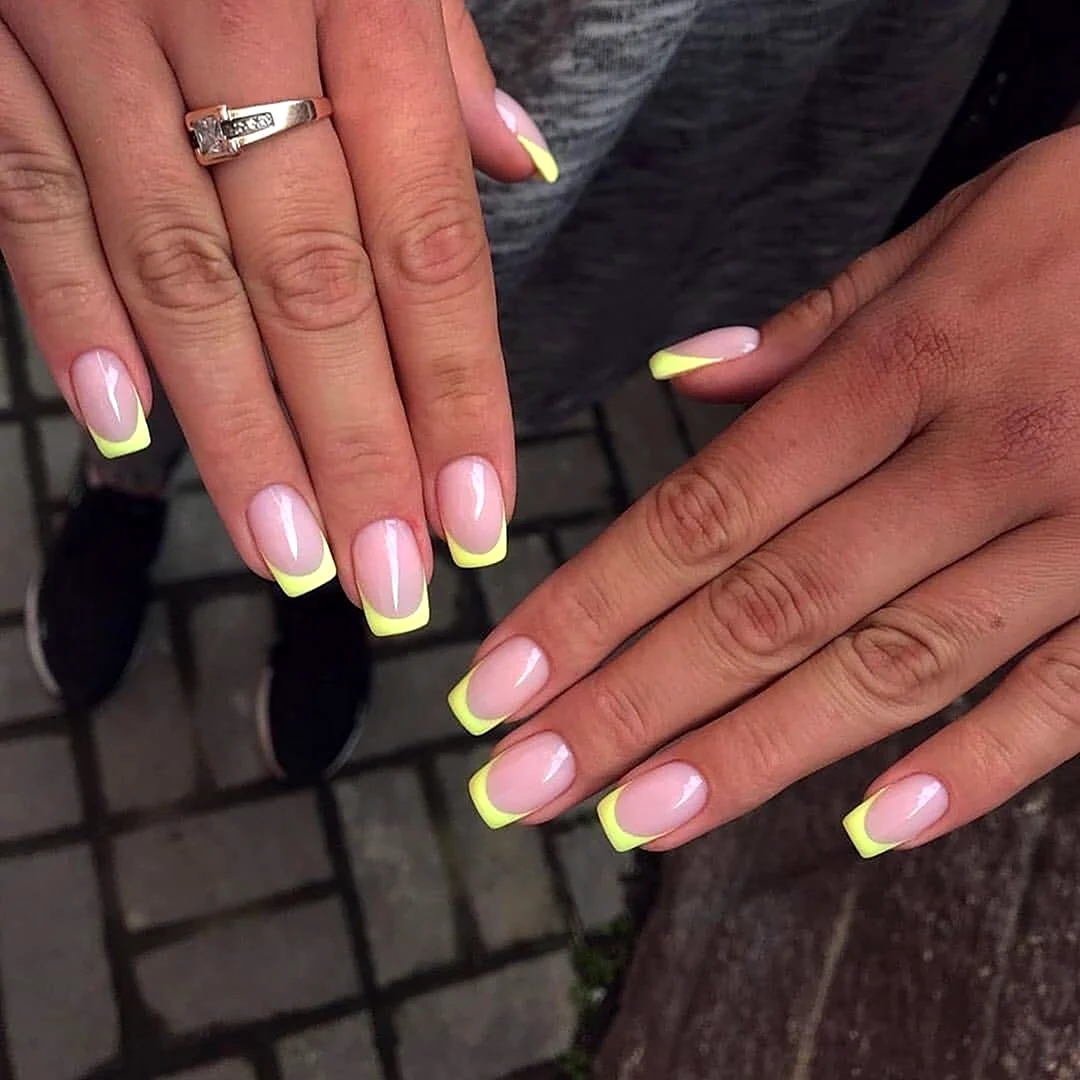 Цветной френч на квадратных ногтях