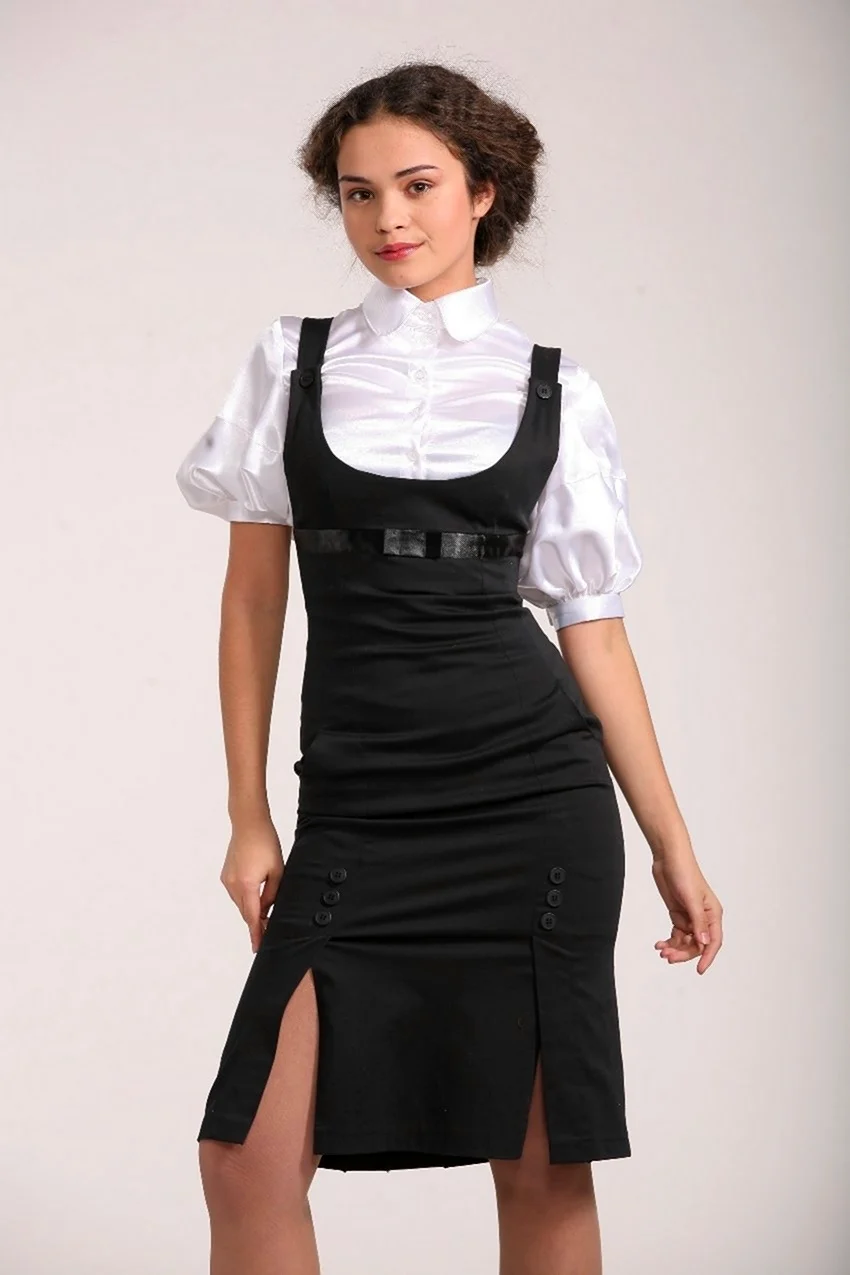 Черный сарафан с блузкой