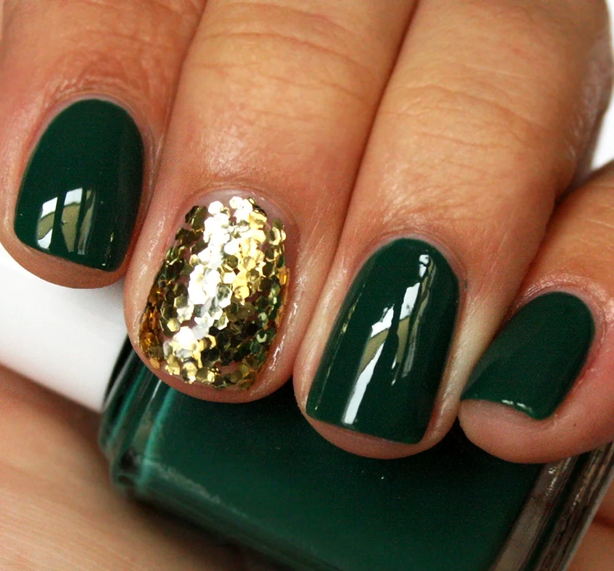 Благородный изумруд Вог