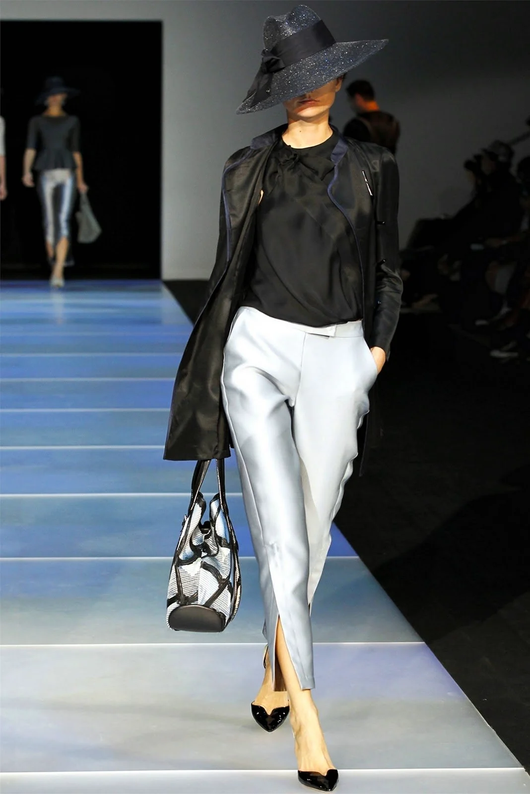 Джорджио Армани мода