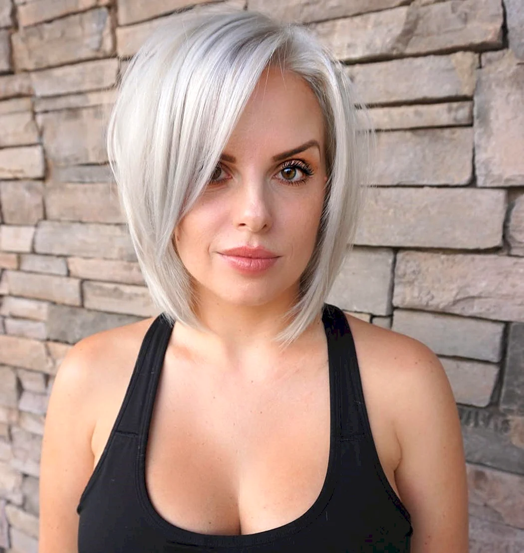 Пепельный тотал блонд каре