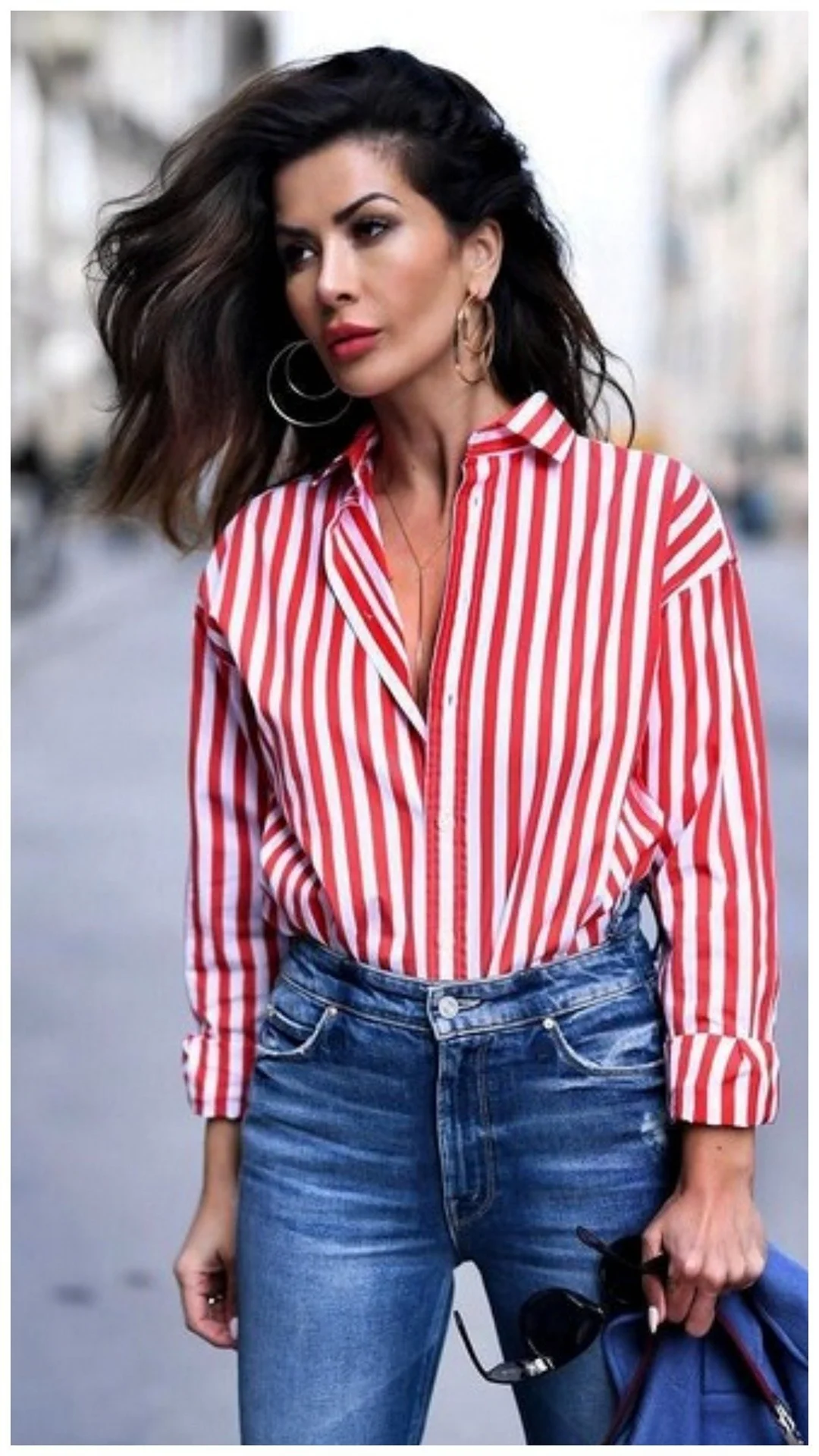 Рубашка в красную полоску