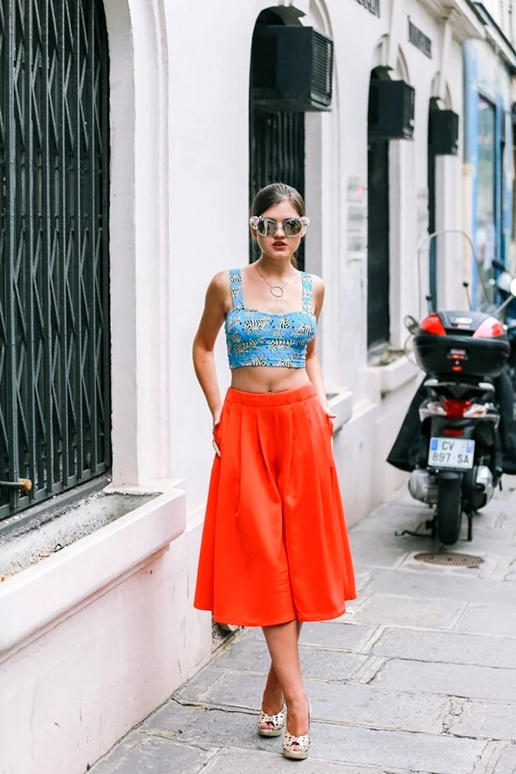 Кроп топ стрит стайл