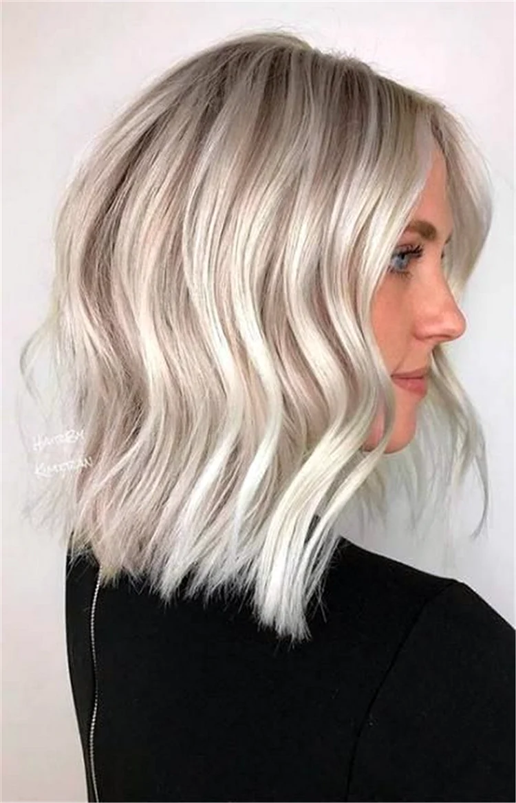 Жемчужно белый цвет волос