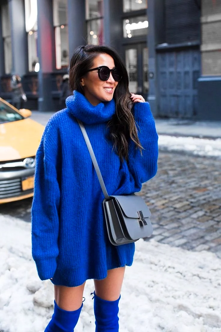 Образы с синей водолазкой