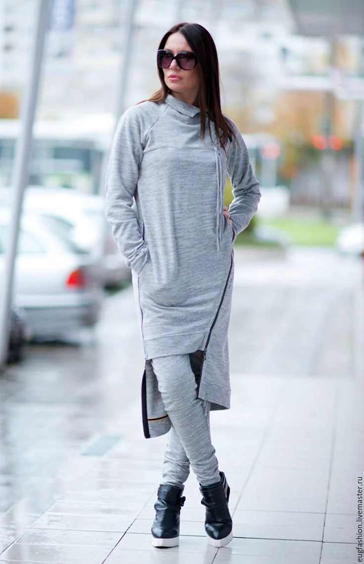 Спортивные длинные платья для женщин