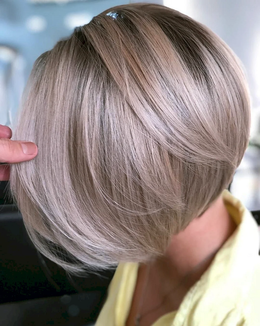 Градуированный Боб пепельный