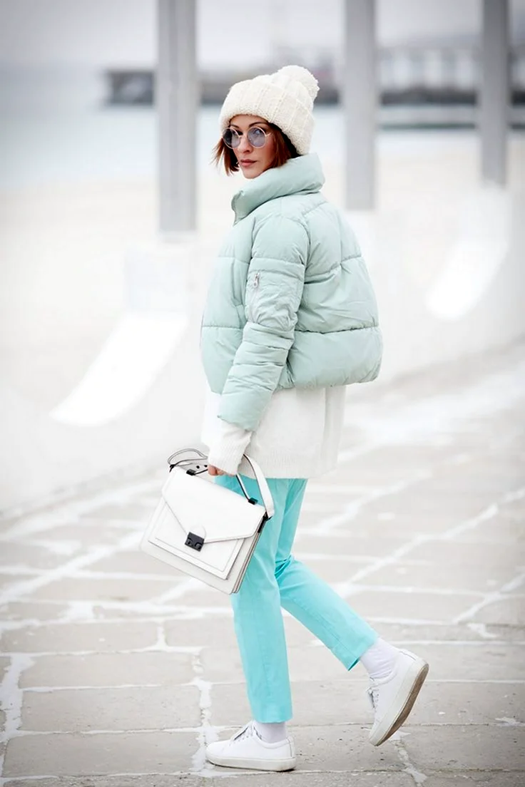 Куртка Зефирка женская белая зима