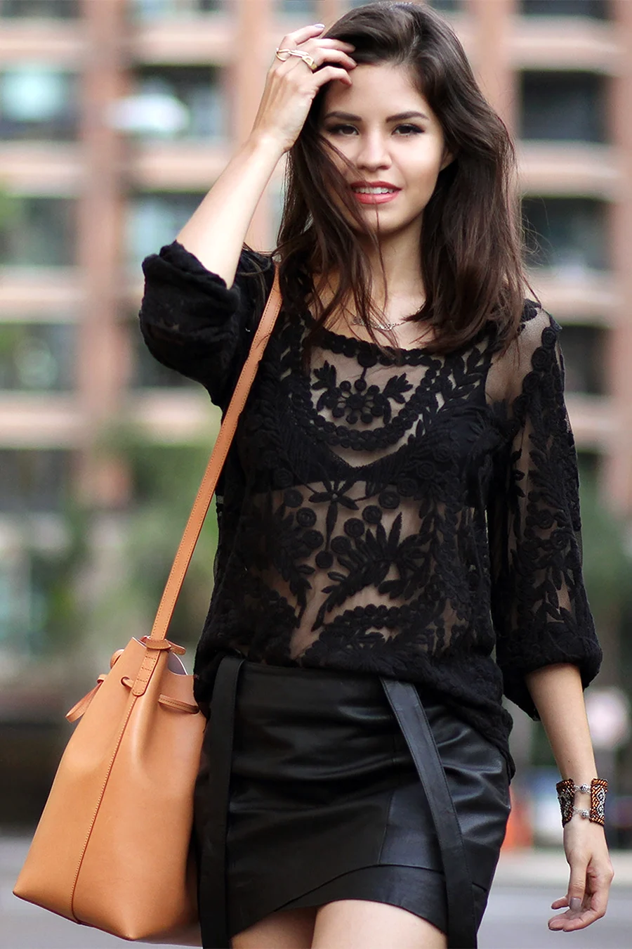 Образ с прозрачной блузкой