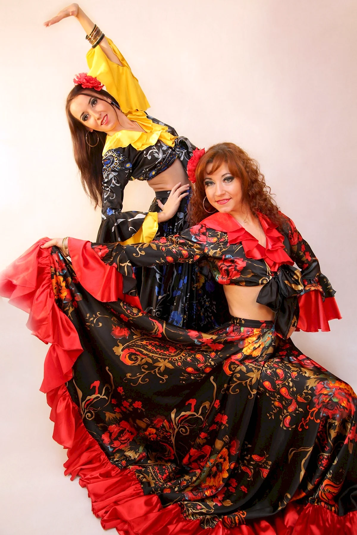 Цыганский национальный костюм Дикло