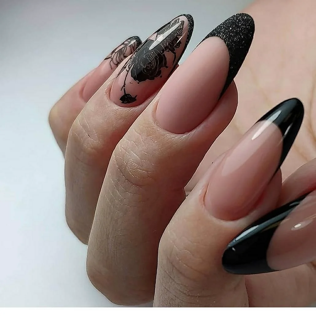 Черный френч 2022 миндаль