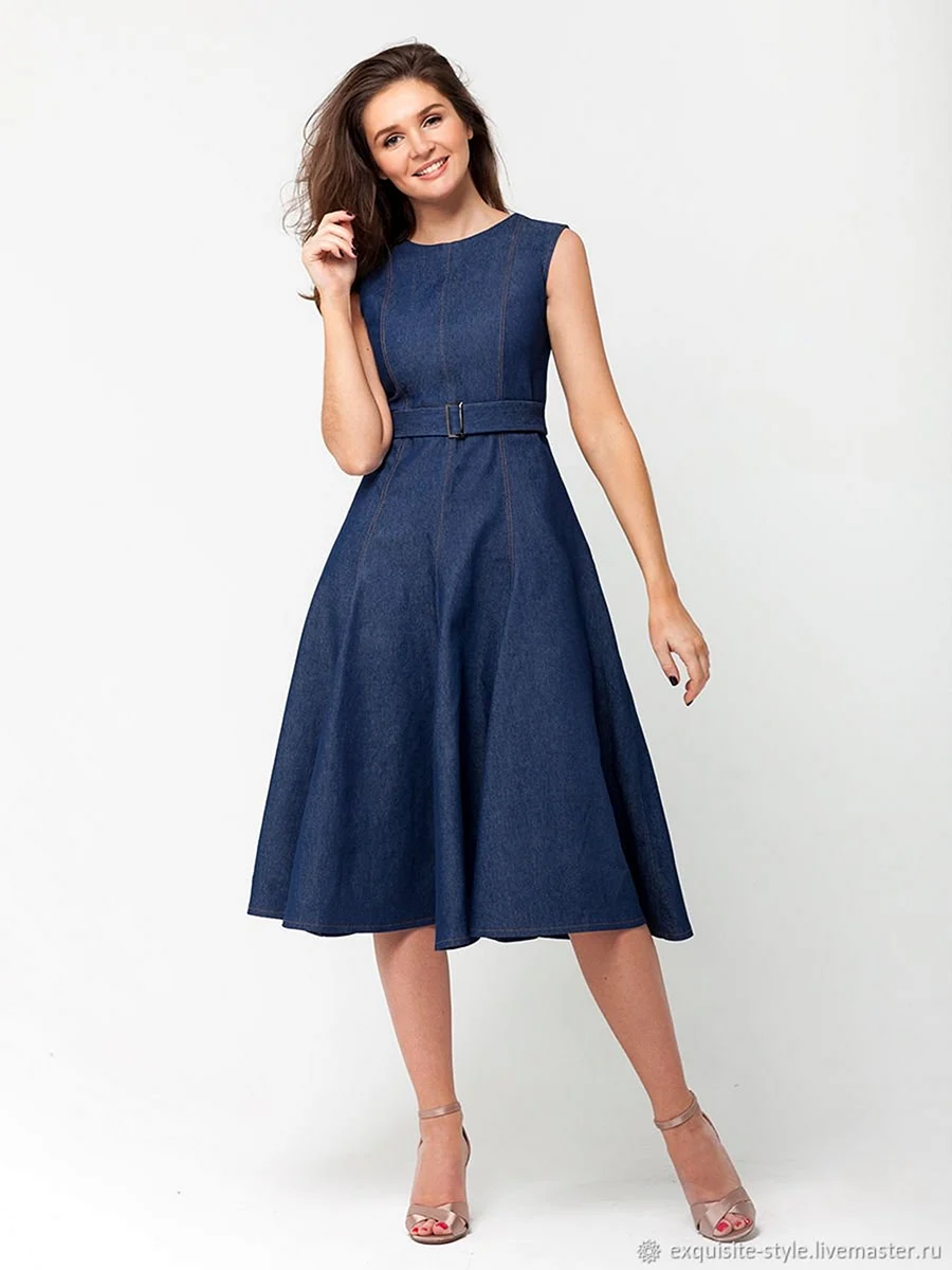 Платье отрезное по талии