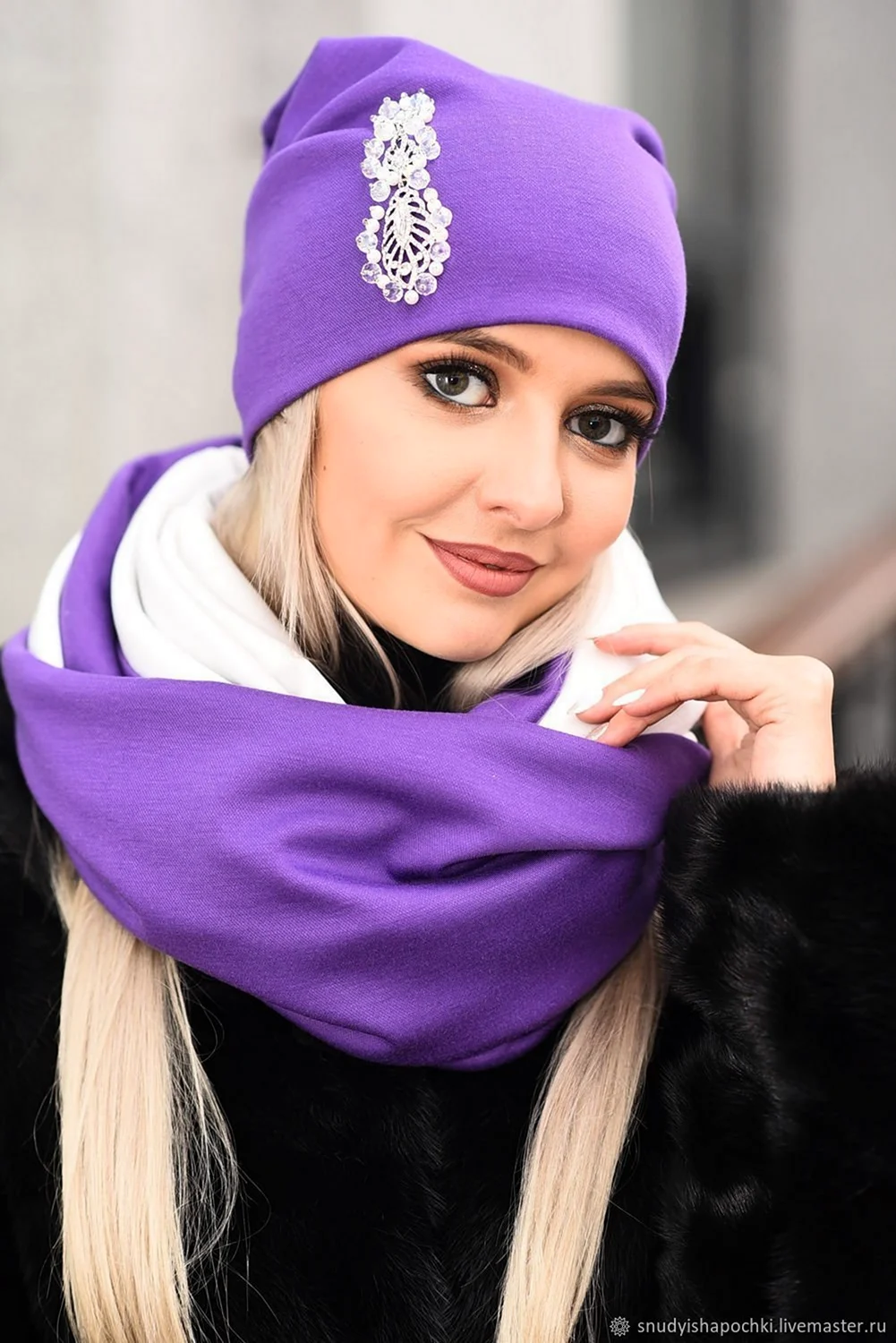 Фиолетовая шапка