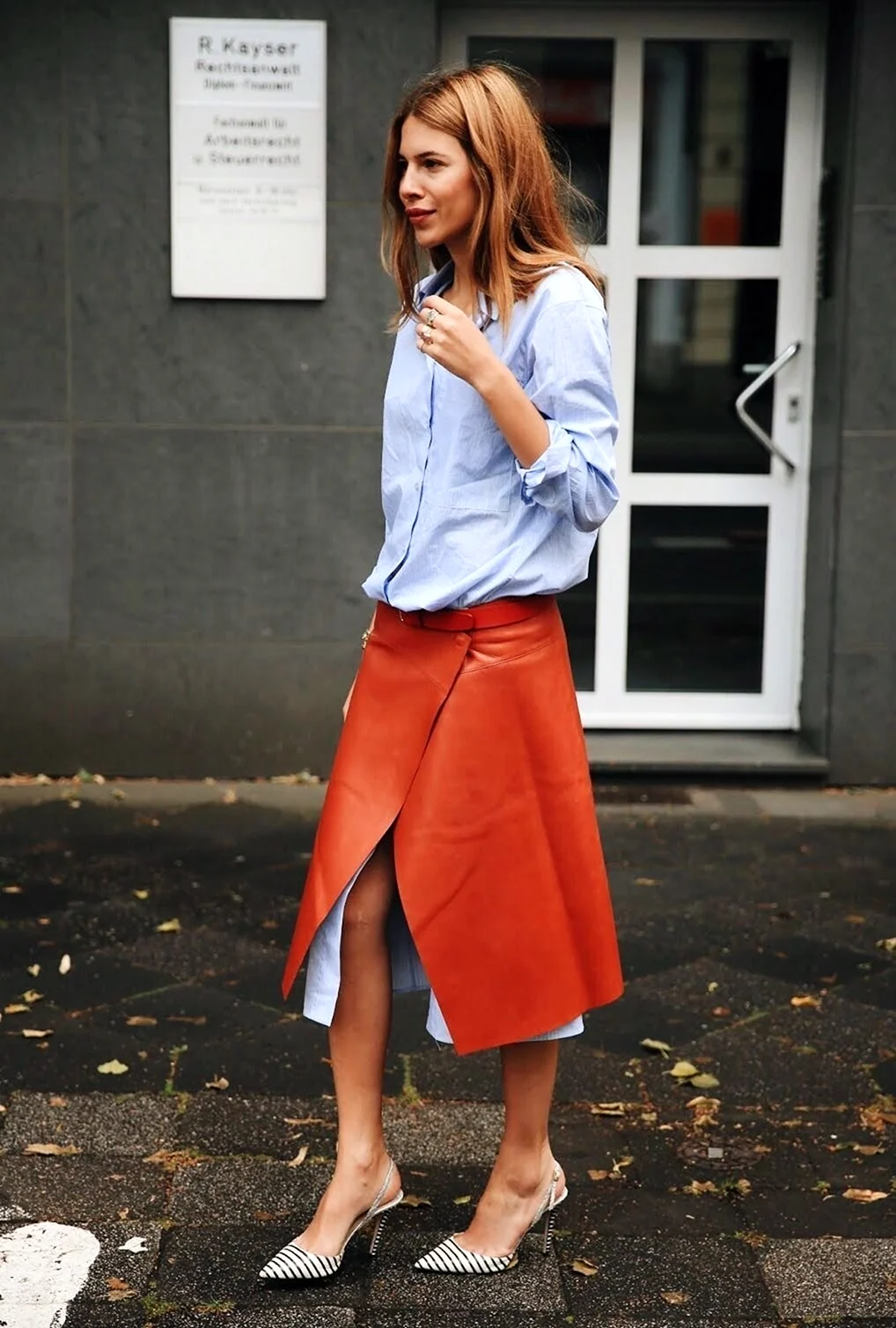 Образ с оранжевой юбкой