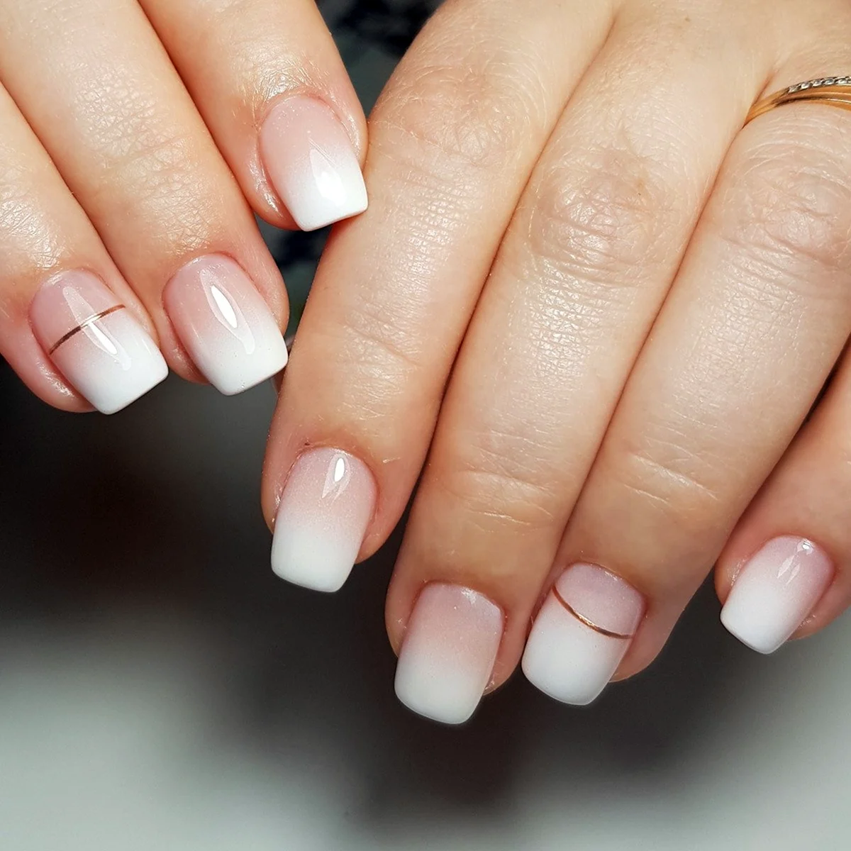 Маникюр градиент нюдовый