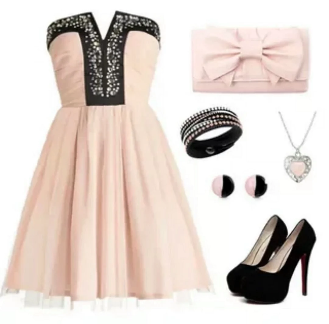 Набор одежды для девушек