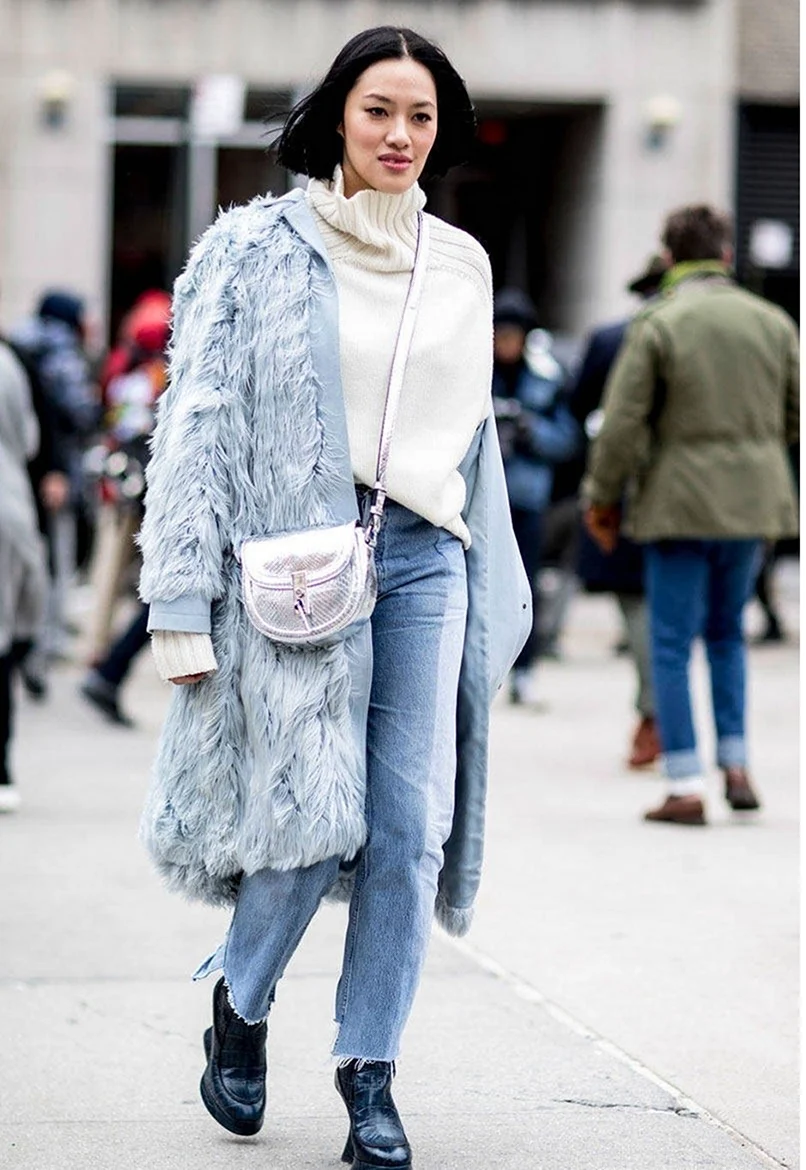 Голубая шуба Чебурашка стрит стайл