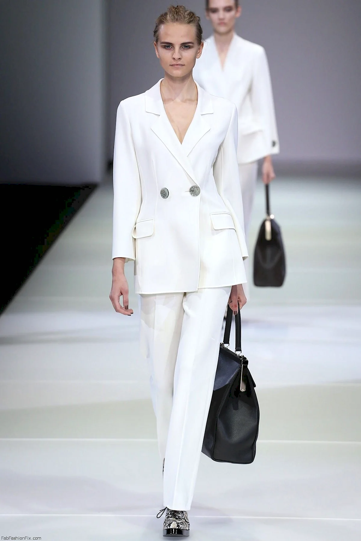 Джорджио Армани одежда женская