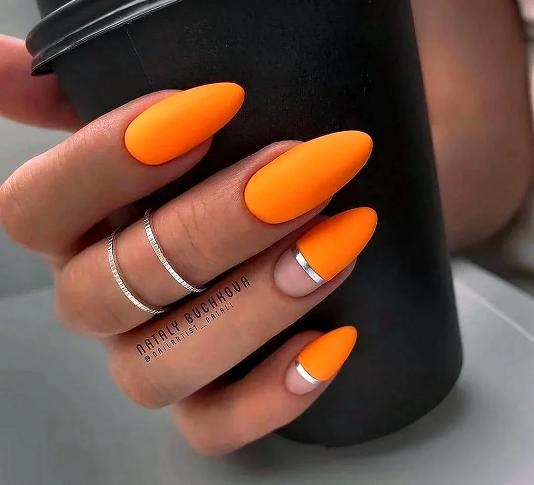 Оранжевые ногти