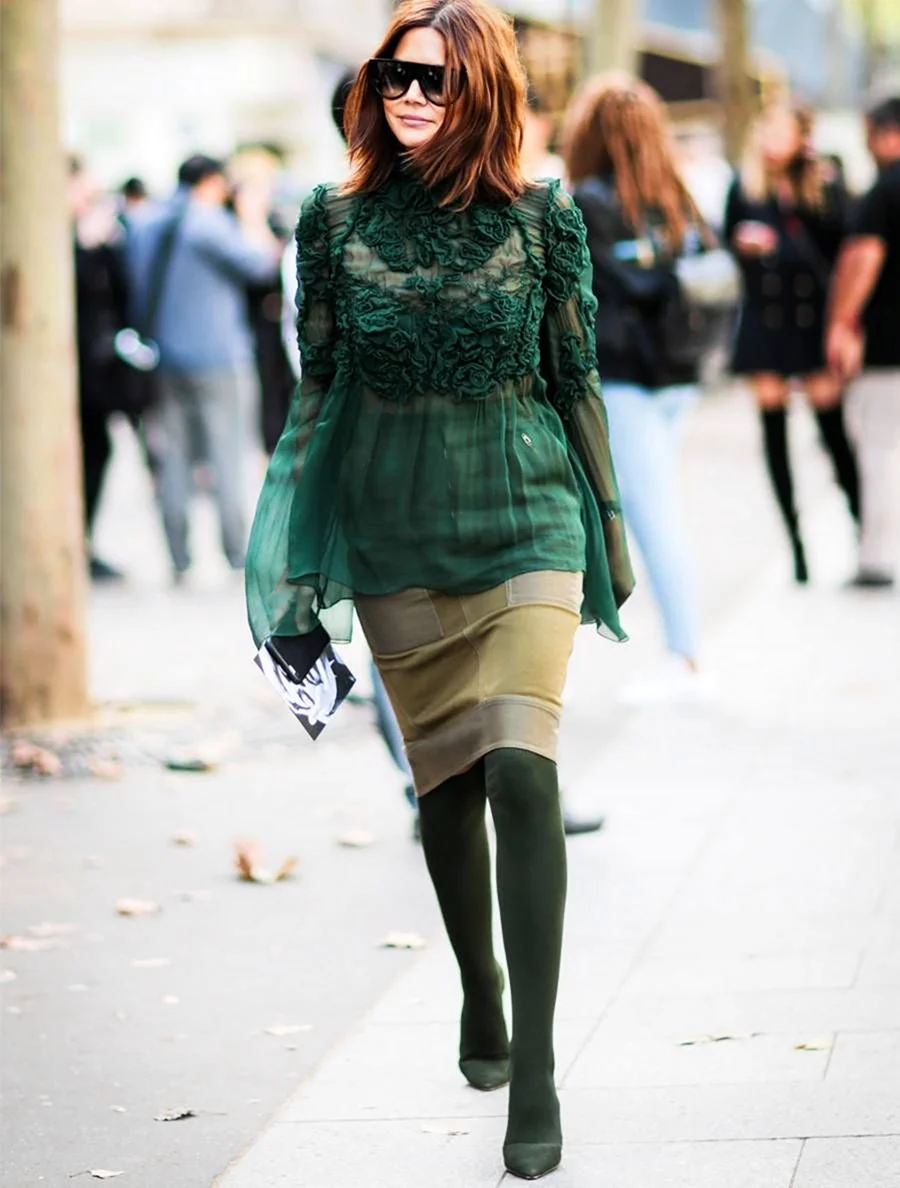Образ с зелеными колготками