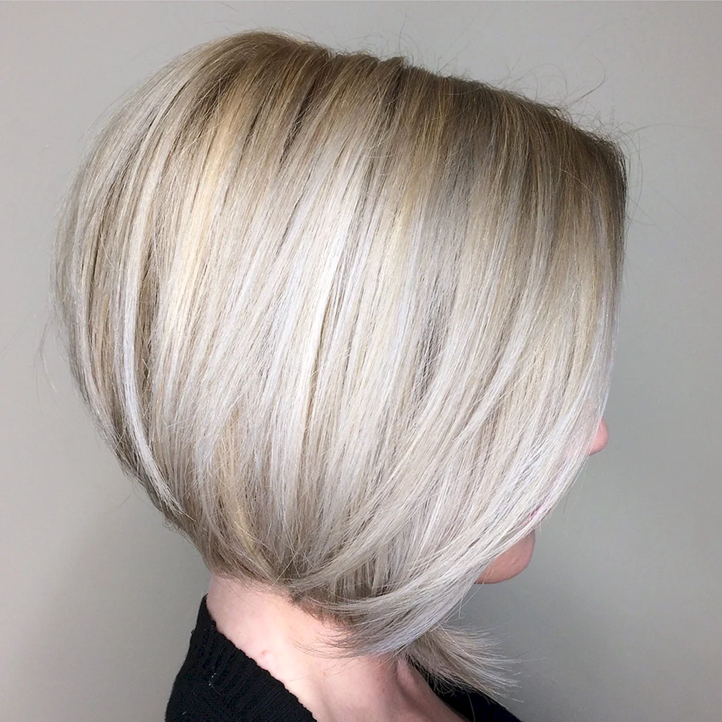 Пепельный блонд на Боб каре