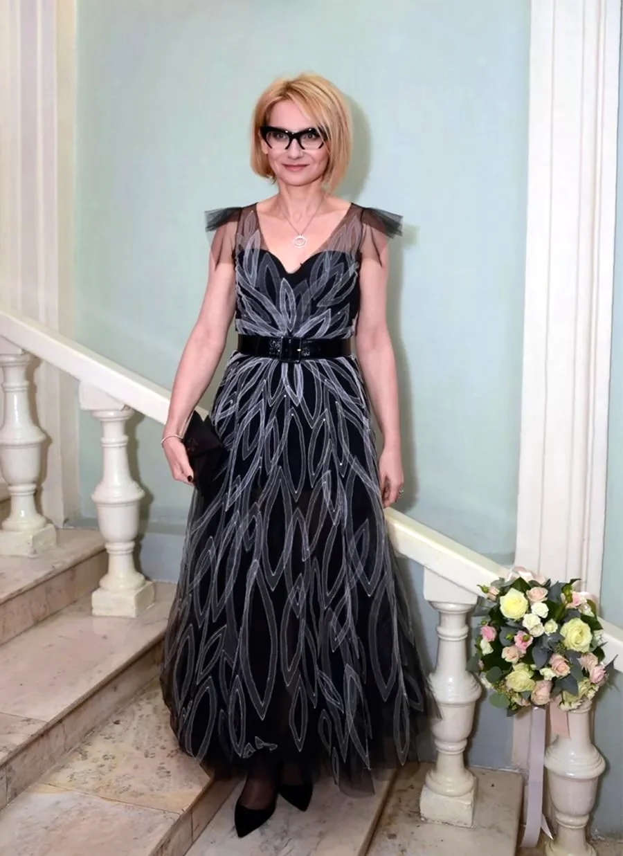 Платья для женщин после 40 модные Эвелина Хромченко