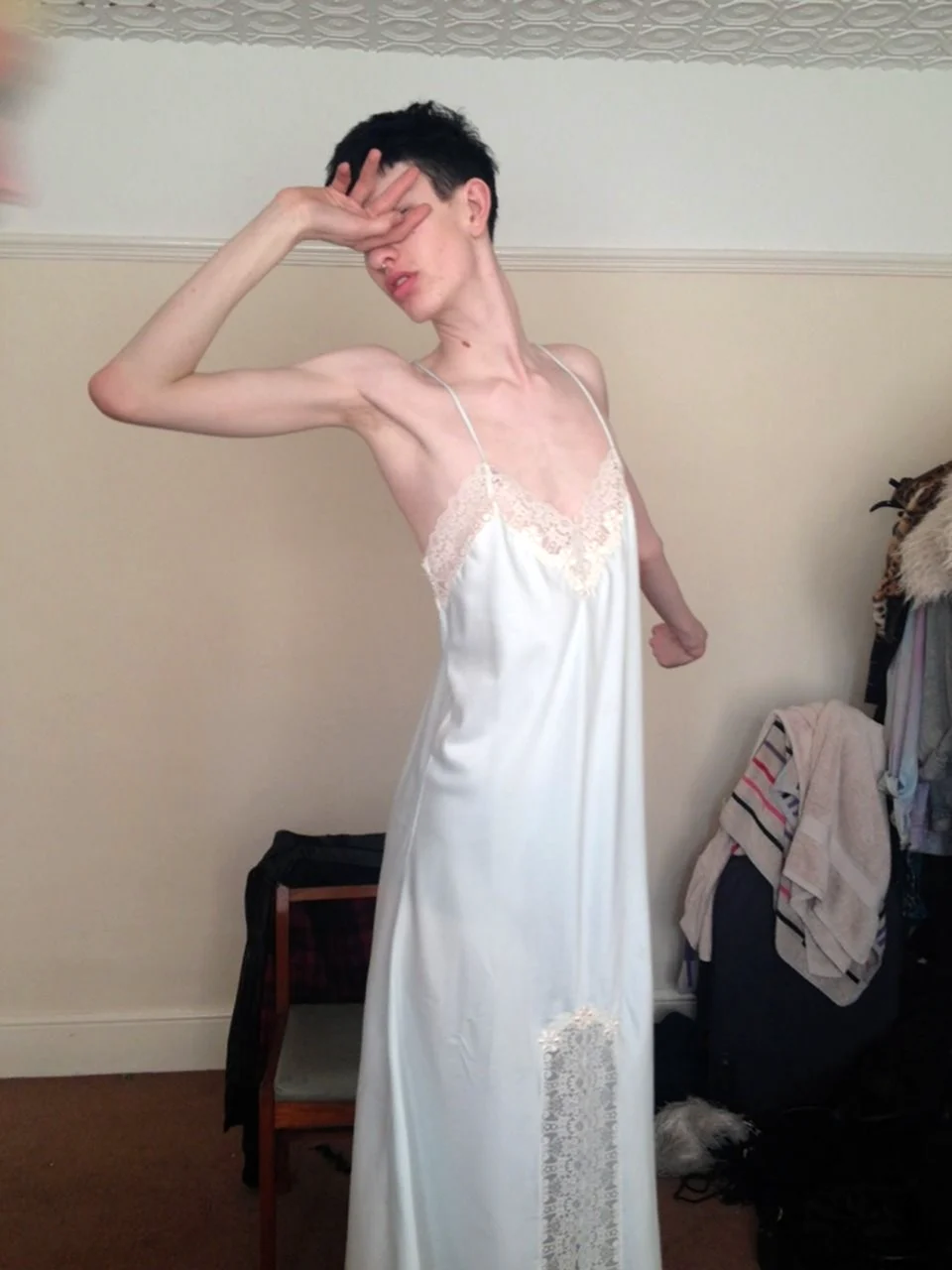 Мужчины в женских ночных сорочках