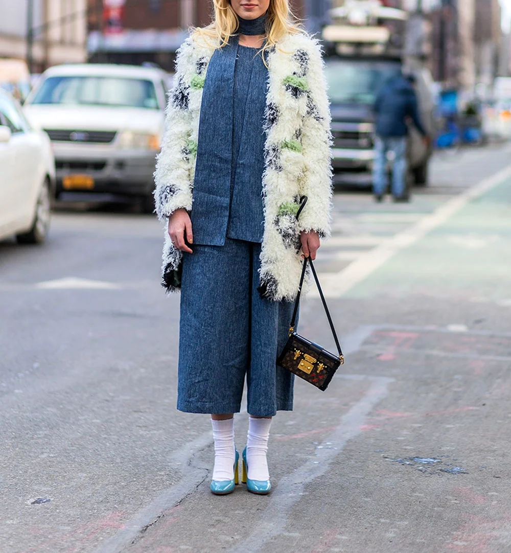 Образы с голубой шубой