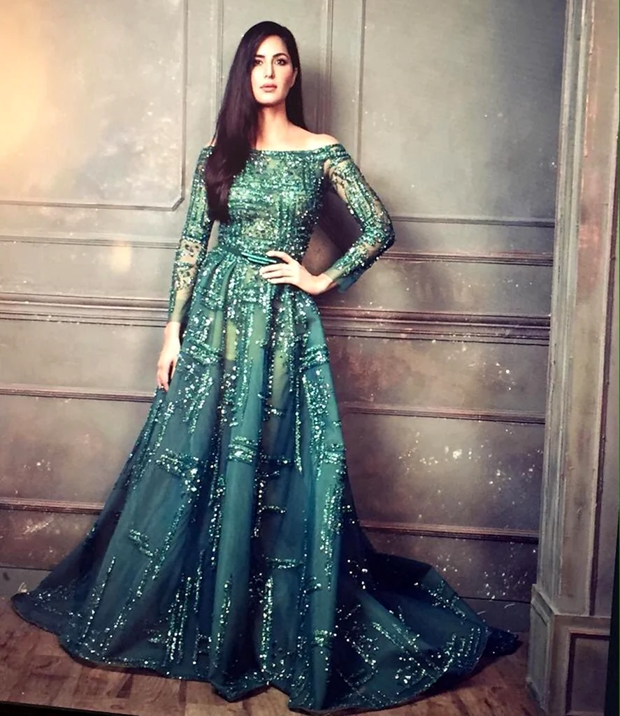 Катрина Каиф в платье