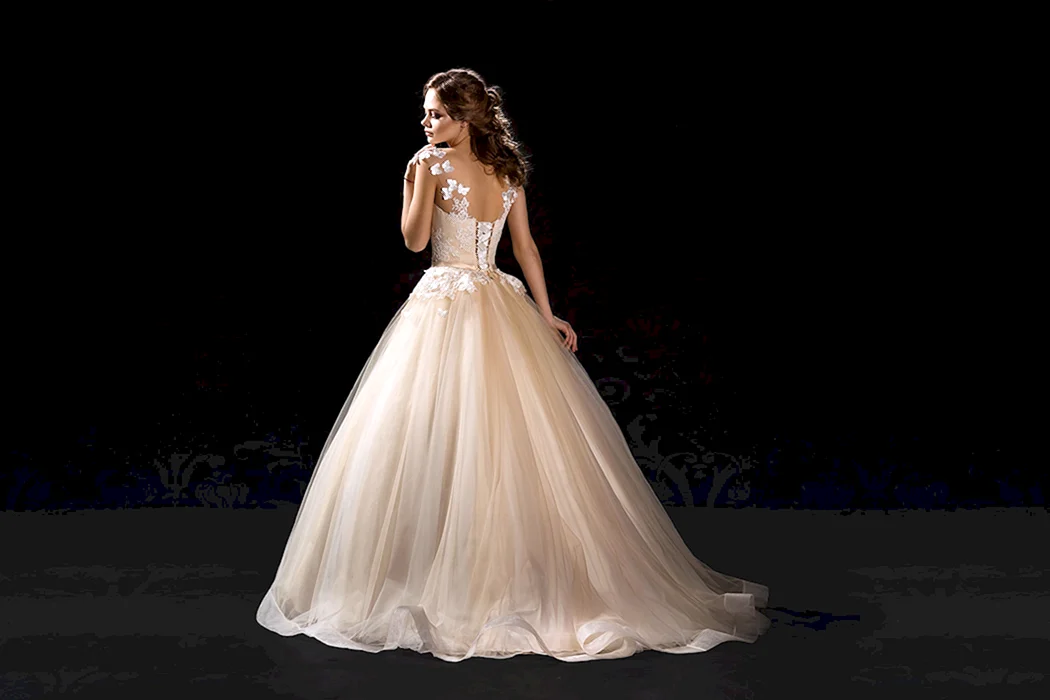 Свадебное платье с золотом