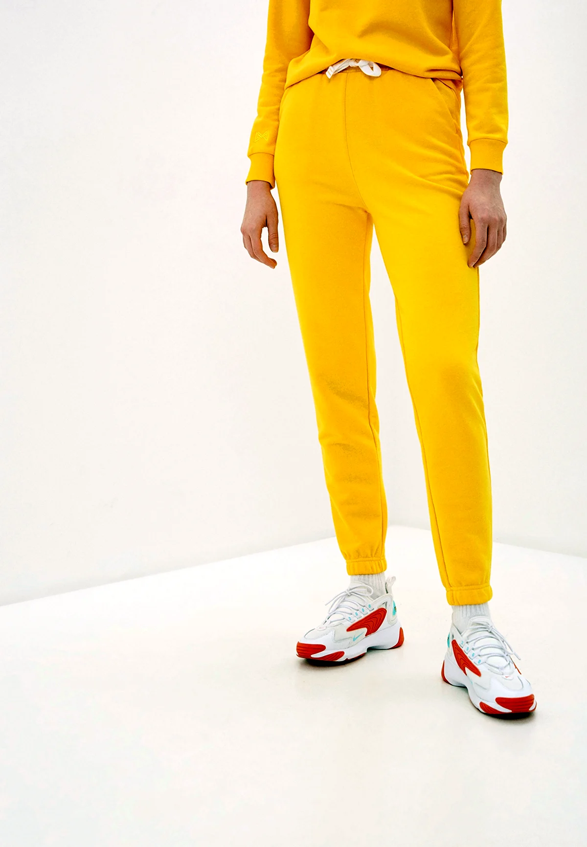 Жёлтые брюки женские