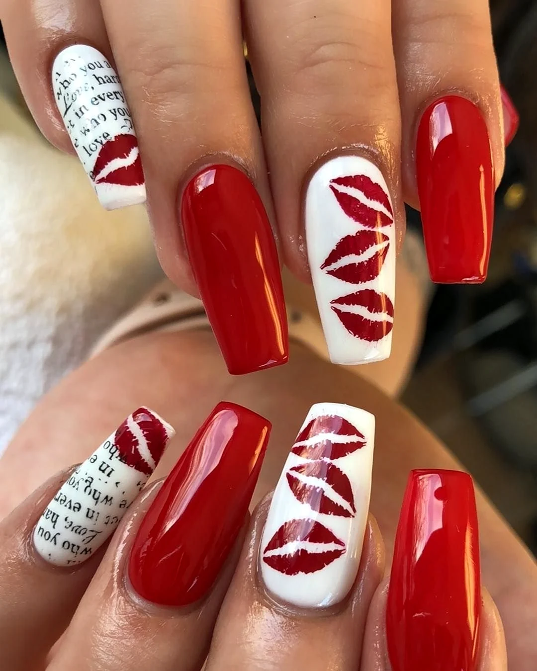 Красные ногти