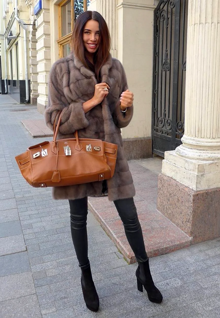 Анастасия Решетова в шубе