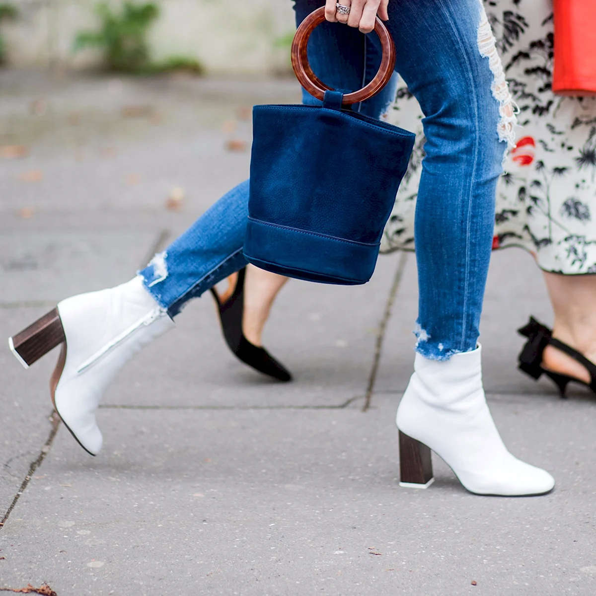 Уличная обувь на каблуке