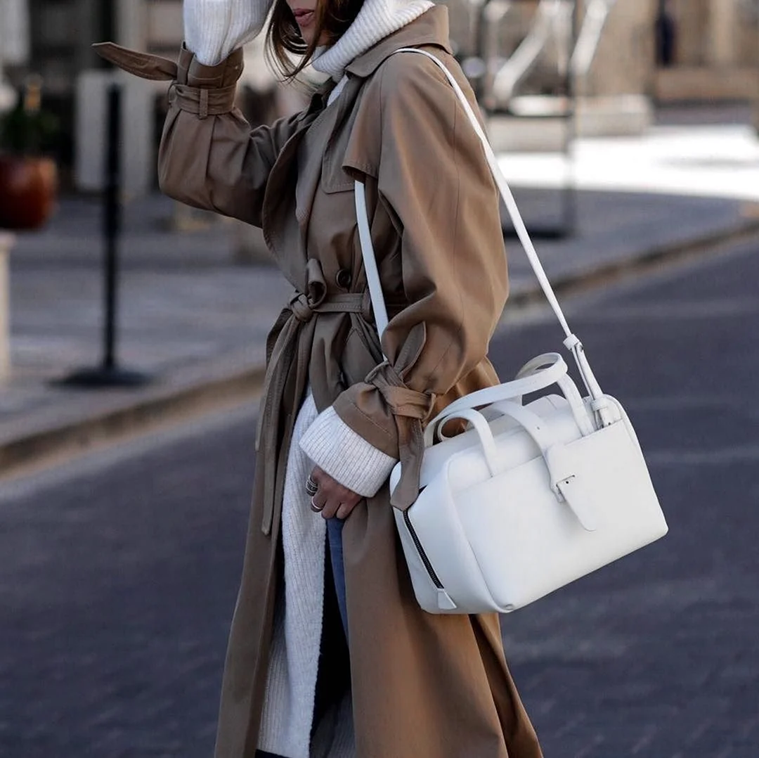 Образы с плащом